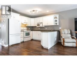 25 HYDE ROAD - 17