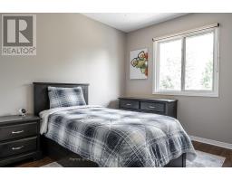 25 HYDE ROAD - 27