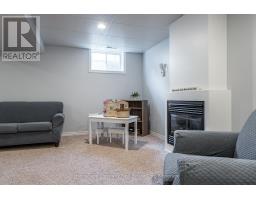 25 HYDE ROAD - 31