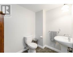 567 ELGIN STREET E - 34