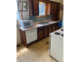 237 WILLOW STREET E - 8