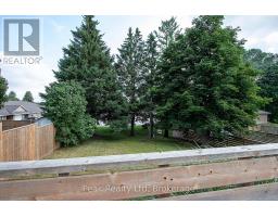 765 JOHN STREET W - 32
