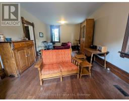 431 COOMBS STREET - 17