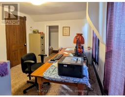 431 COOMBS STREET - 28