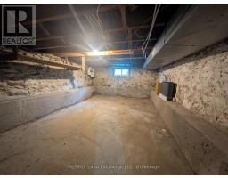 431 COOMBS STREET - 34