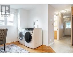 61 - 300 JOHN STREET S - 16