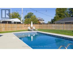 5 WILLIAM DRIVE - 33