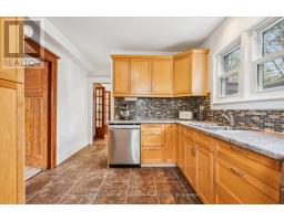 39 AGNES STREET - 8