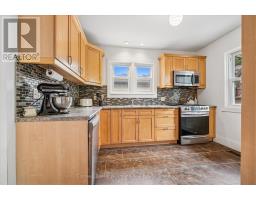 39 AGNES STREET - 9