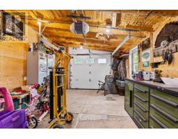 138 ASH STREET - 28