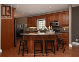 30 - 41 NORTH POINTE DRIVE - 10