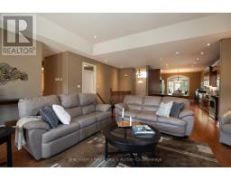 30 - 41 NORTH POINTE DRIVE - 13