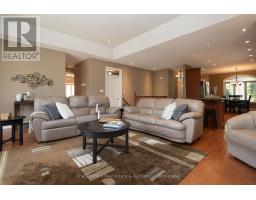 30 - 41 NORTH POINTE DRIVE - 14