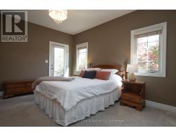 30 - 41 NORTH POINTE DRIVE - 16