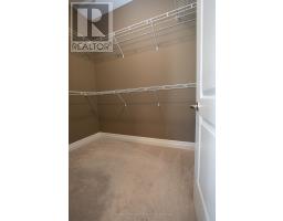 30 - 41 NORTH POINTE DRIVE - 19
