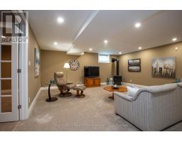 30 - 41 NORTH POINTE DRIVE - 29