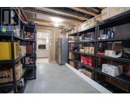 30 - 41 NORTH POINTE DRIVE - 33