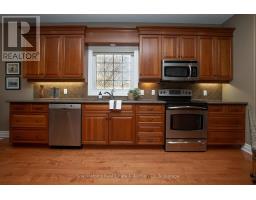 30 - 41 NORTH POINTE DRIVE - 6