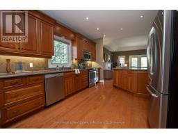 30 - 41 NORTH POINTE DRIVE - 7