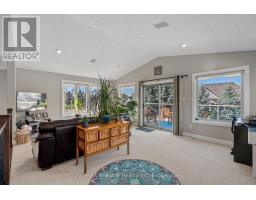 17 HARBOUR COURT - 23