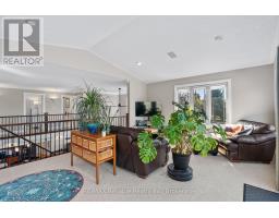 17 HARBOUR COURT - 24