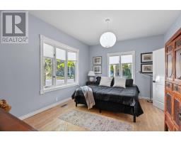 430 ALBERT STREET - 10