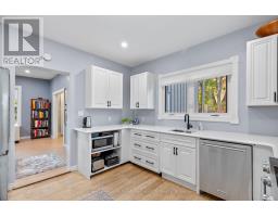 430 ALBERT STREET - 17