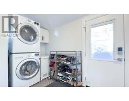 54 WATERLOO STREET - 32