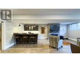 4640 LAKESHORE ROAD - 33