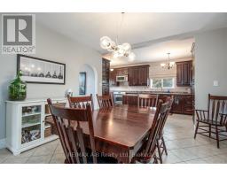 22 MILL STREET E - 12