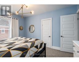 22 MILL STREET E - 35