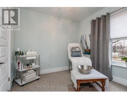 22 MILL STREET E - 36