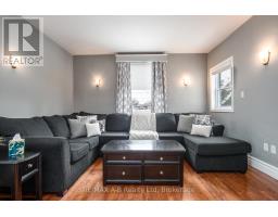 22 MILL STREET E - 7