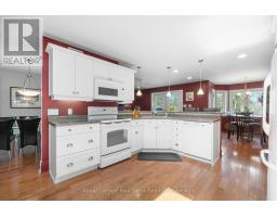 260 WILLIAM STREET E - 11