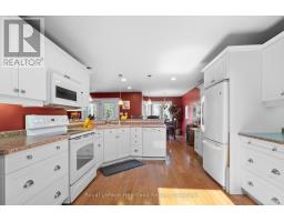 260 WILLIAM STREET E - 12