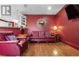 260 WILLIAM STREET E - 15
