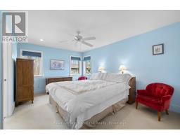260 WILLIAM STREET E - 17
