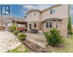4 ENDEAVOUR DRIVE - 35