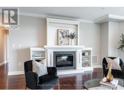 206 - 36 FRONT STREET - 19