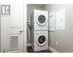 206 - 36 FRONT STREET - 8