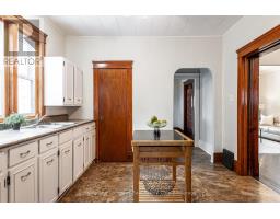 196 HURON STREET - 20