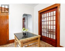 196 HURON STREET - 21