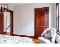 196 HURON STREET - 23