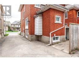 196 HURON STREET - 33