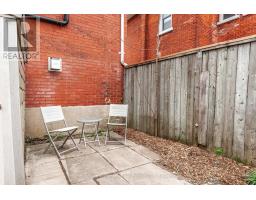 196 HURON STREET - 34