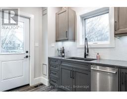 211 ALBERT STREET - 16