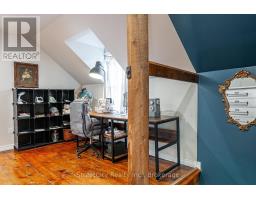 211 ALBERT STREET - 23