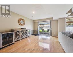 213 FREDERICK COURT - 17