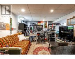 2 CORIANO STREET - 21