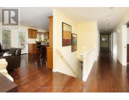 258 WINDERMERE COURT E - 19